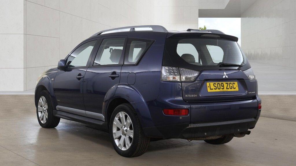 [ berth ]Mitsubishi Outlander