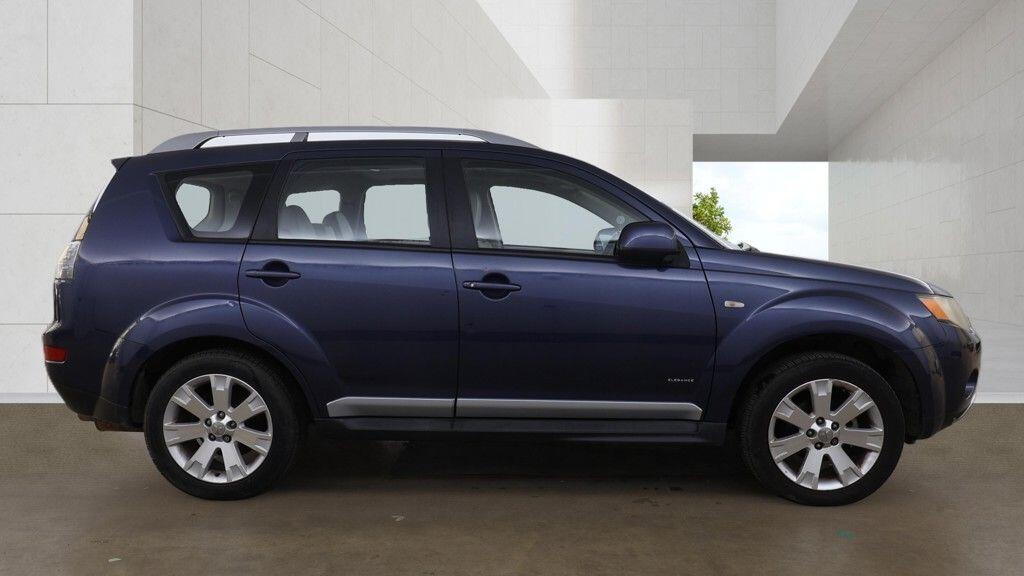 Mitsubishi Outlander 2009 - Cars
