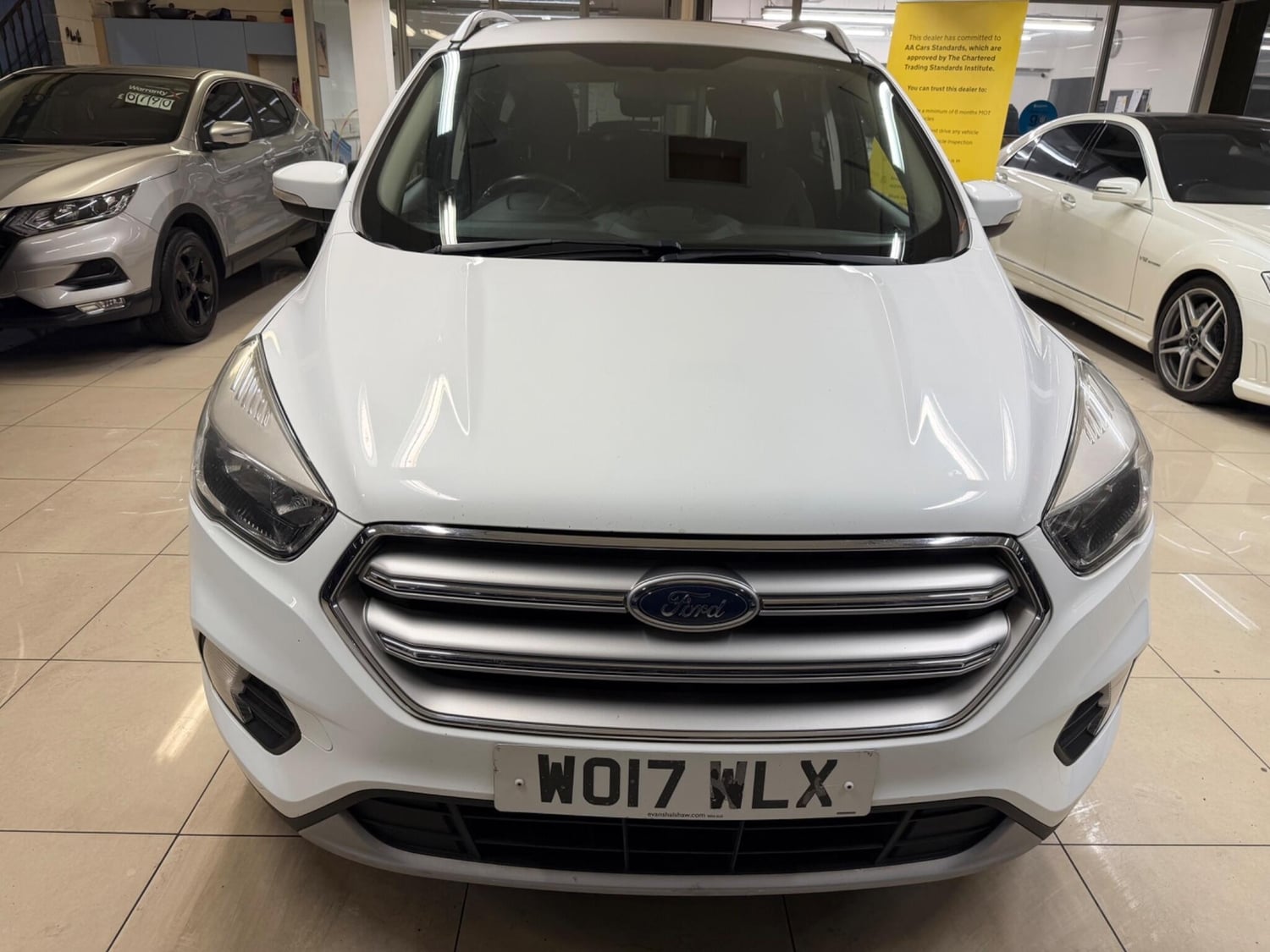 [ berth ]Ford Kuga