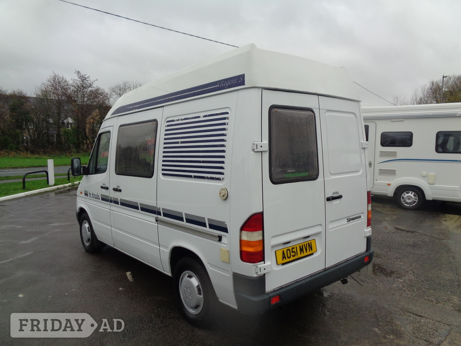 [ berth ]La Strada Regent S