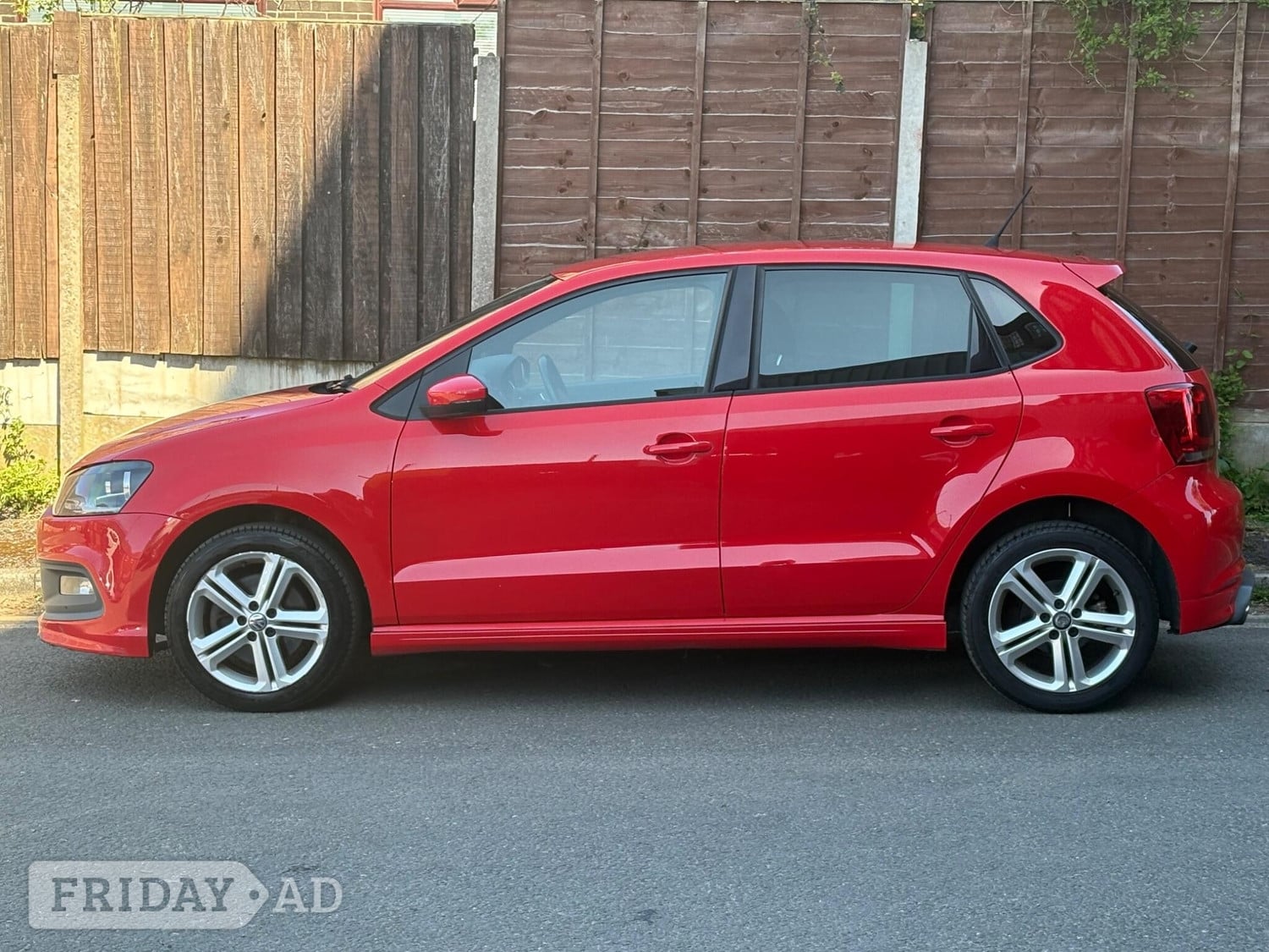 Volkswagen Polo 2013 - Cars