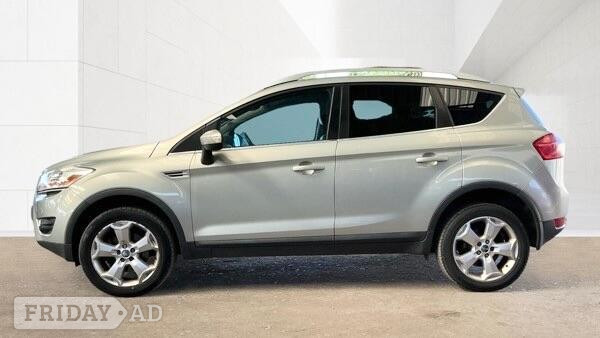[ berth ]Ford Kuga