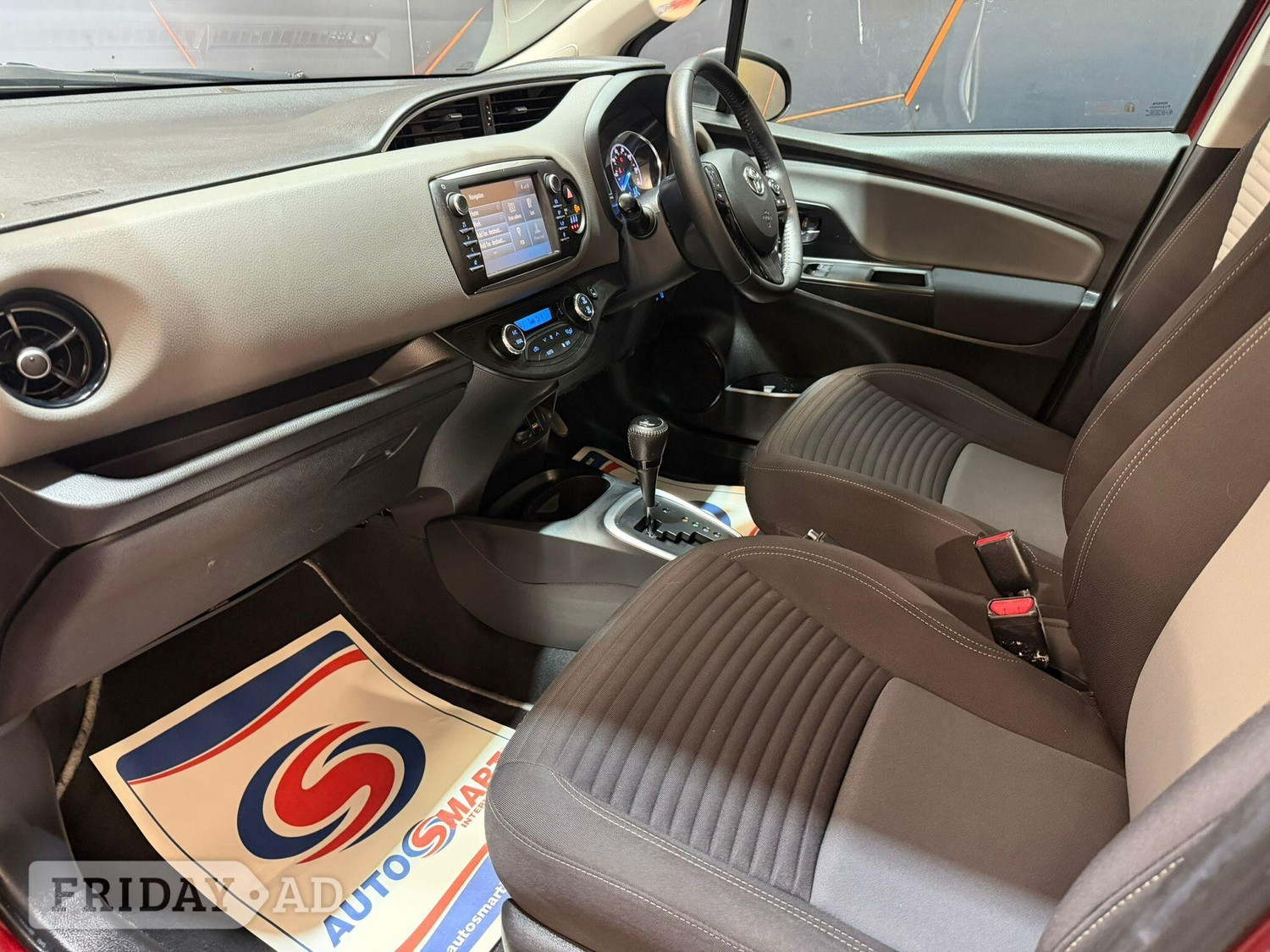Toyota Yaris 2017 - Cars