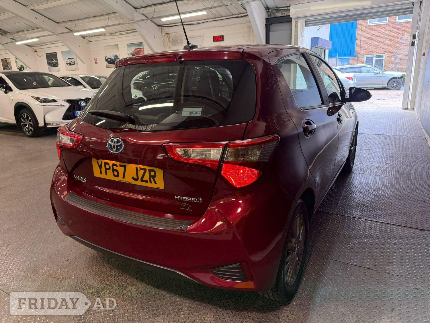 Toyota Yaris 2017 - Cars