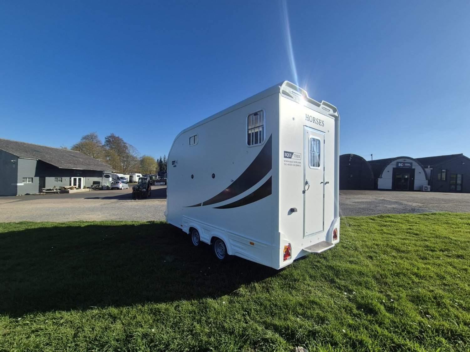 Equi-Trek Day-Treka  Horse Trailer - Trailers & Horseboxes in Bury St. Edmunds