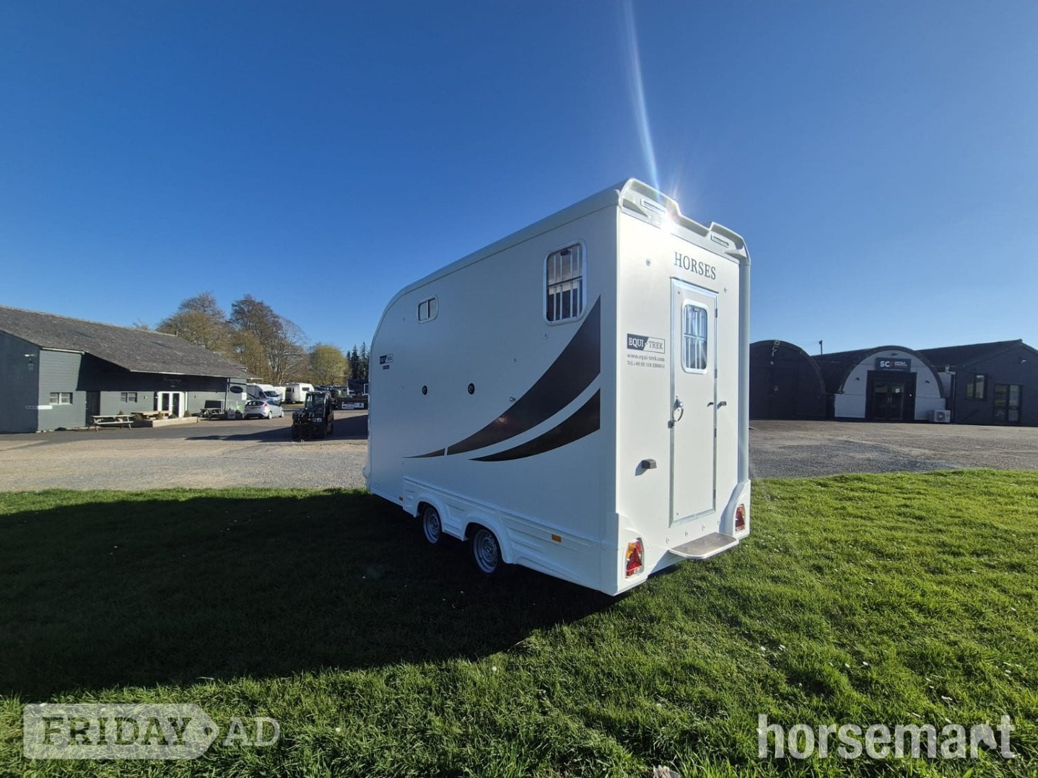 Equi-Trek Day-Treka  Horse Trailer - Trailers & Horseboxes in Bury St. Edmunds