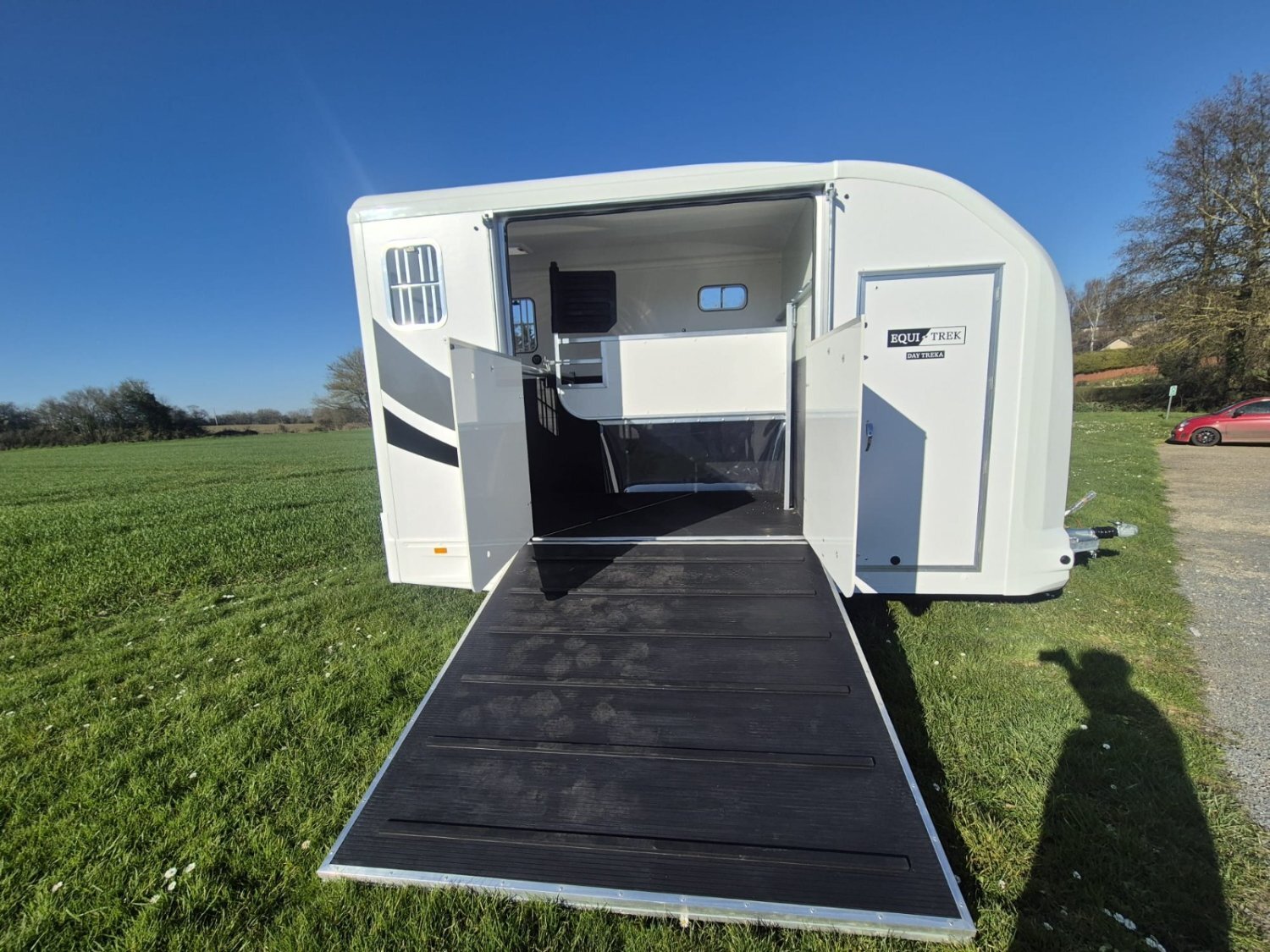 Equi-Trek Day-Treka  Horse Trailer - Trailers & Horseboxes