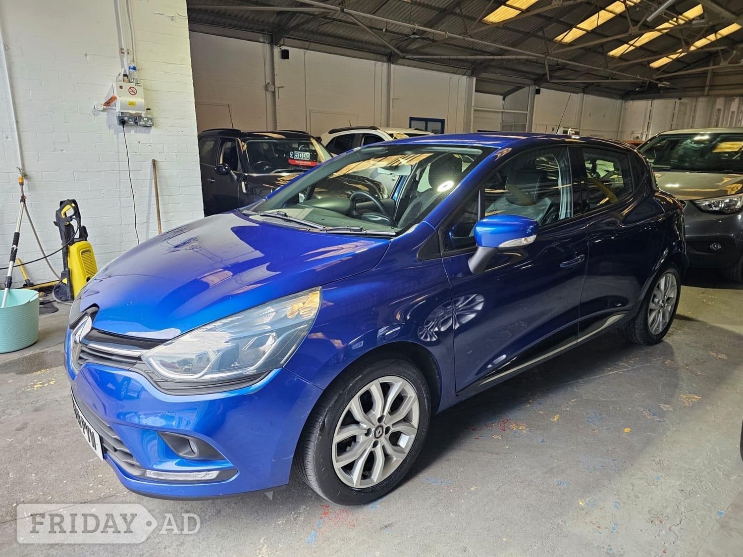 [ berth ]Renault Clio