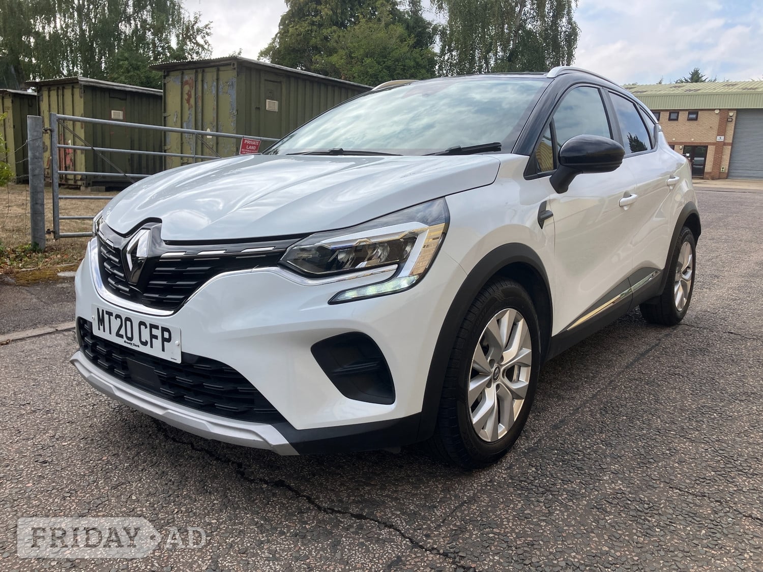 [ berth ]Renault Captur