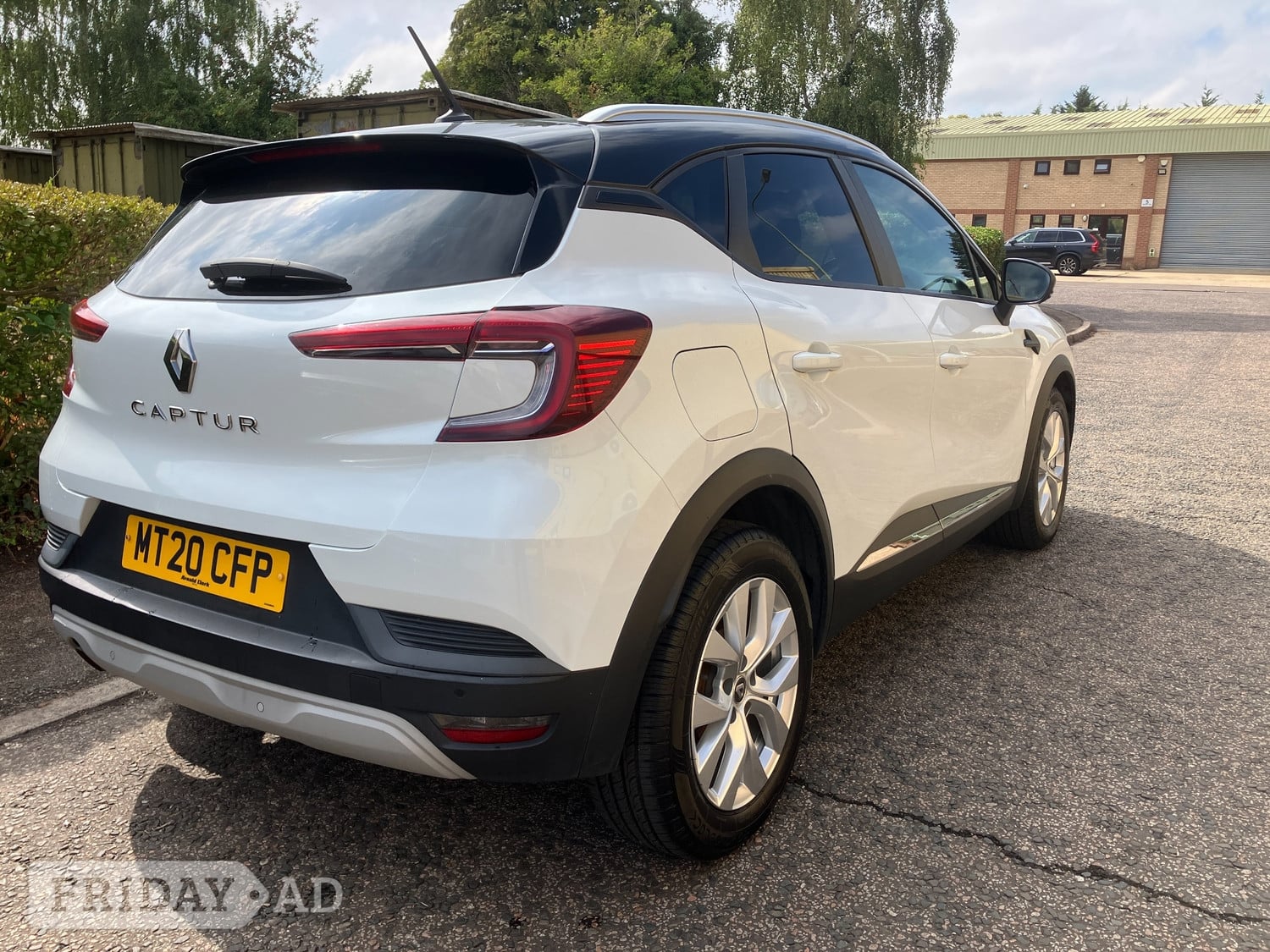 Renault Captur 2020 - Cars