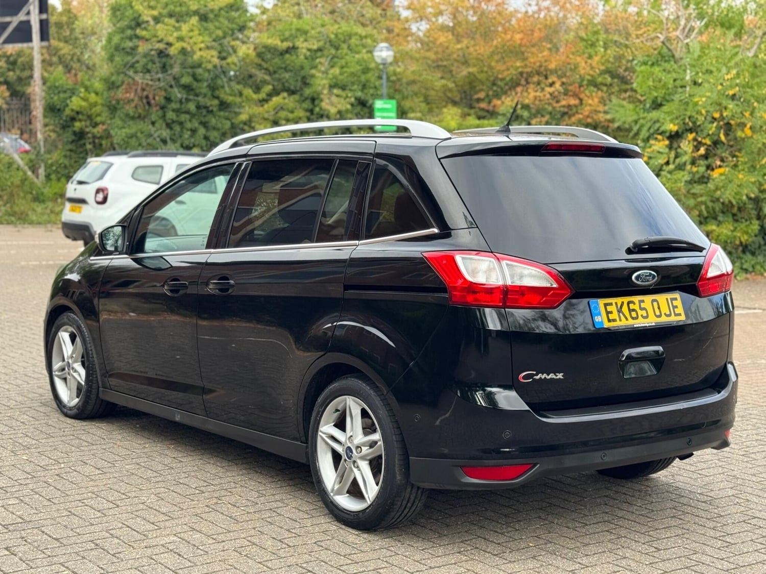 Ford Grand C-MAX 2015 - Cars in Hillingdon