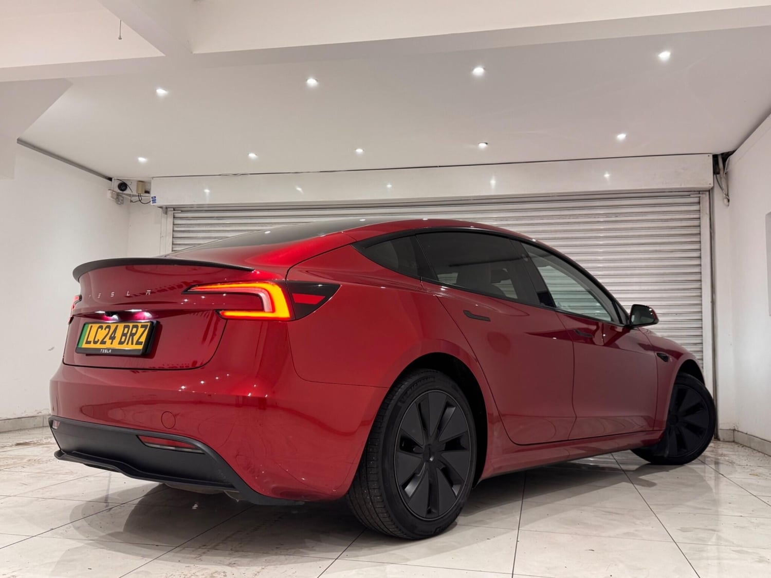 [ berth ]Tesla Model 3