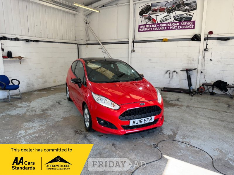 Ford Fiesta 2016 in Dewsbury
