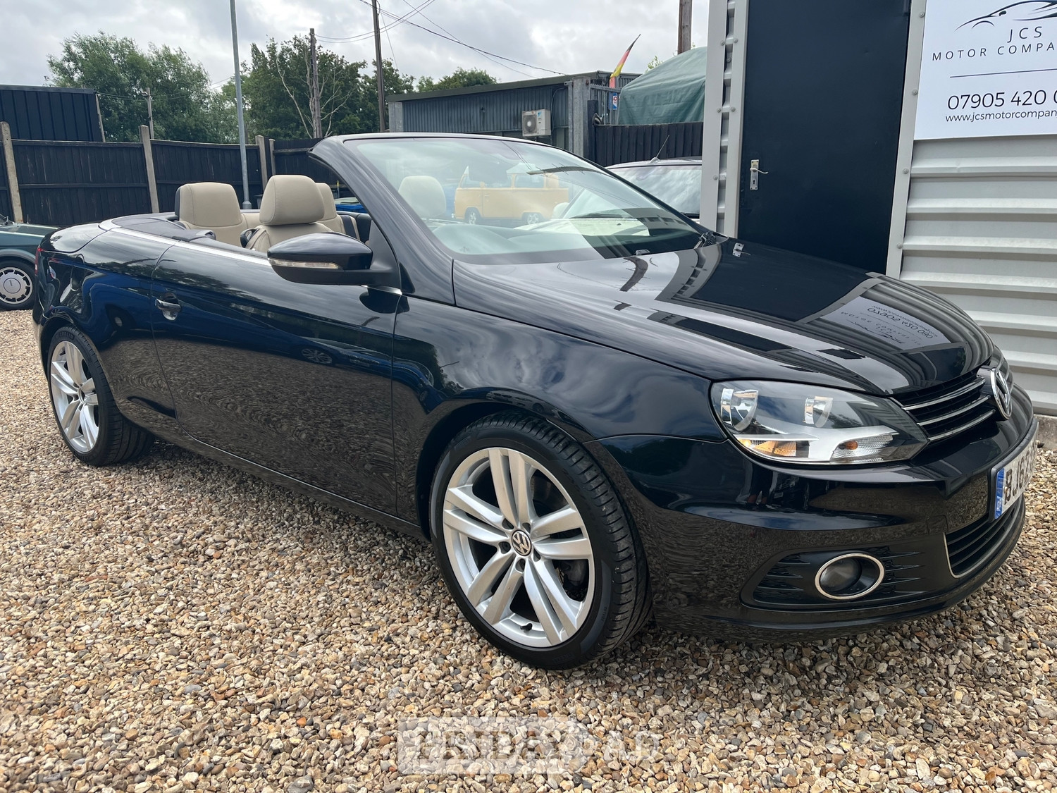 Volkswagen Eos 2013 in Farnham