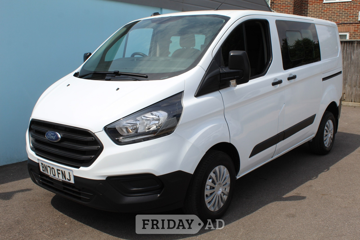 [ berth ]Ford Transit Custom
