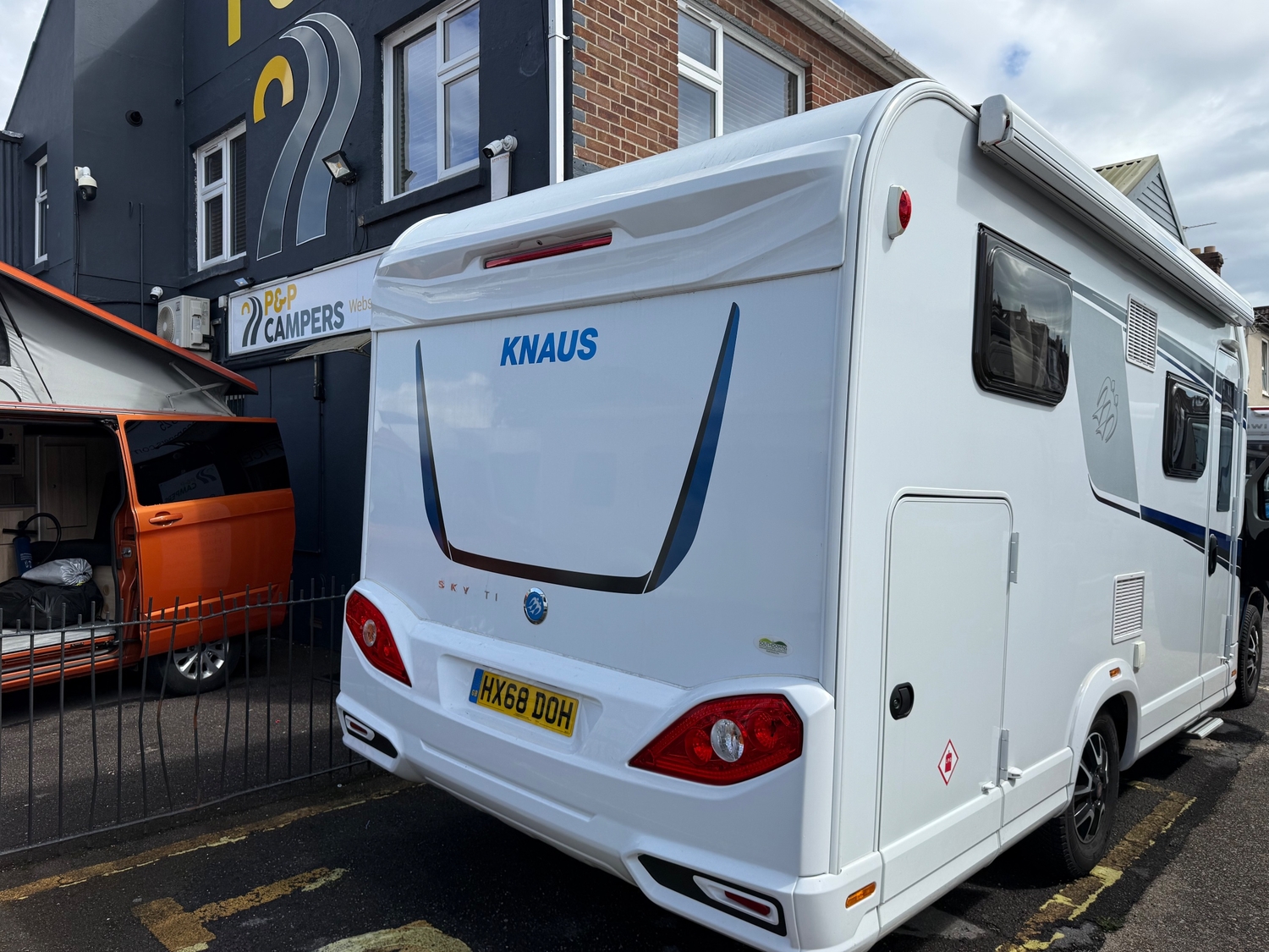 [ berth ]Knaus Sky Ti 650 MG