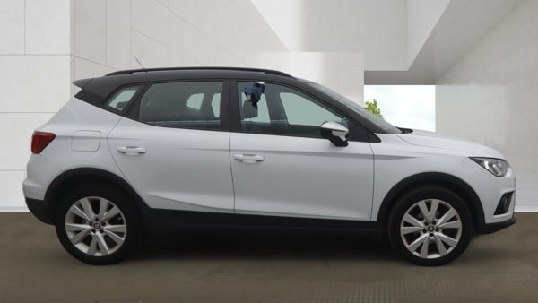 SEAT Arona 2018 - Cars