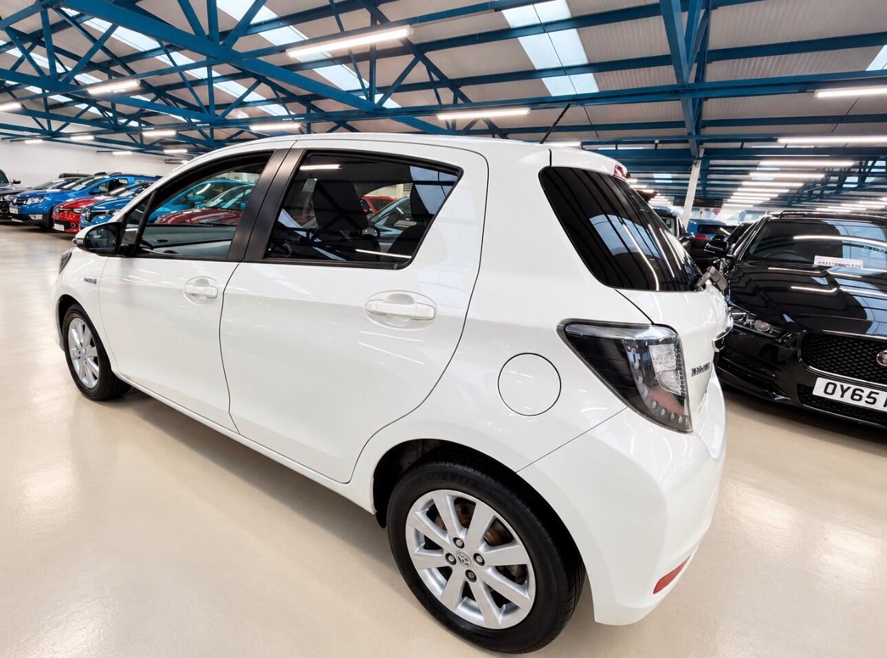 Toyota Yaris 2014 - Cars in Bolton