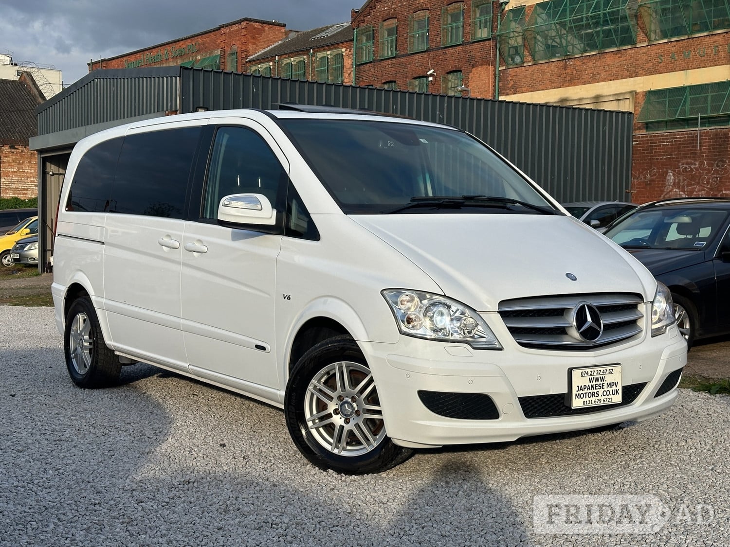 [ berth ]Mercedes-Benz Viano