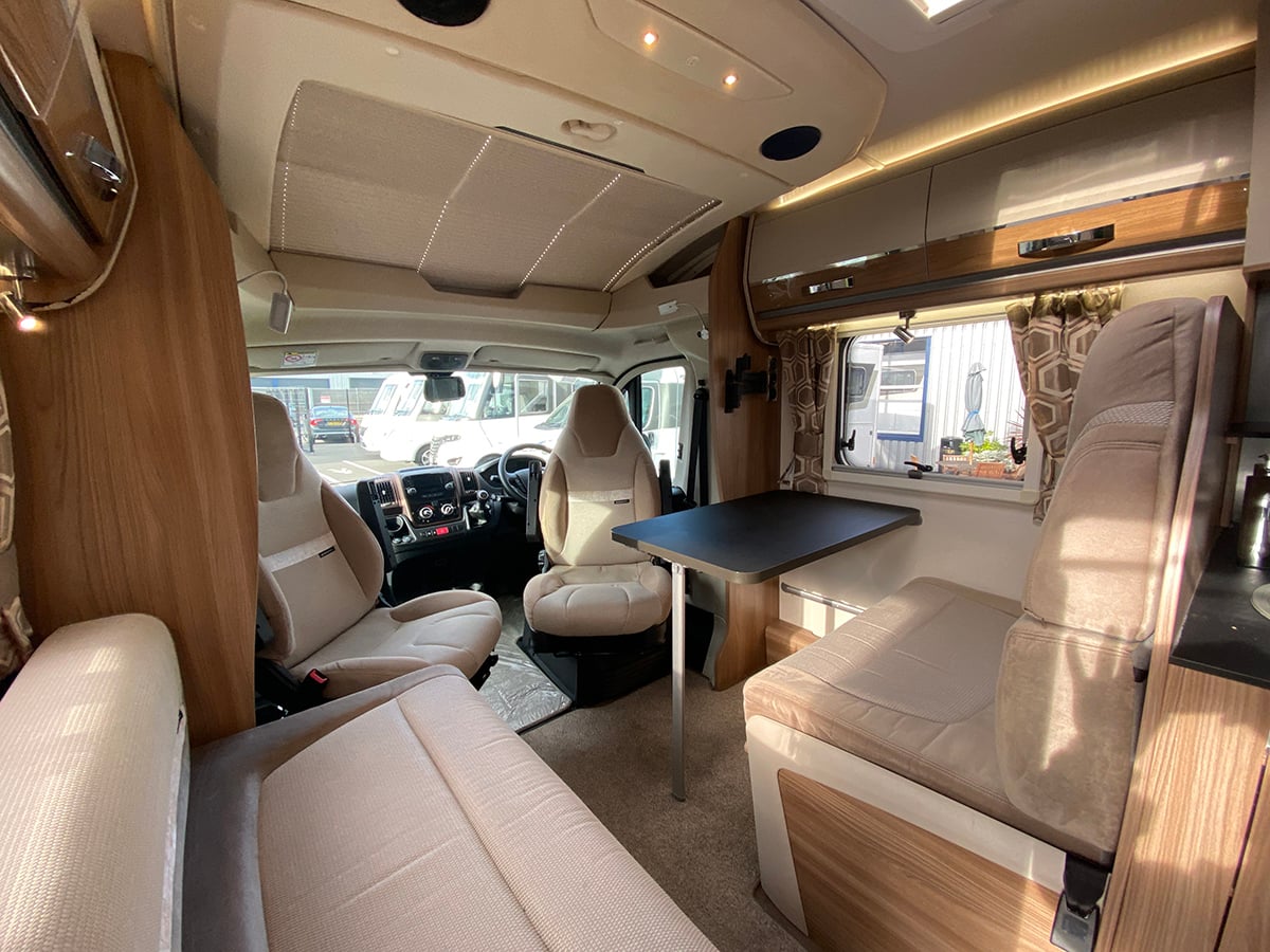 [4 berth ]Swift Bessacarr 597