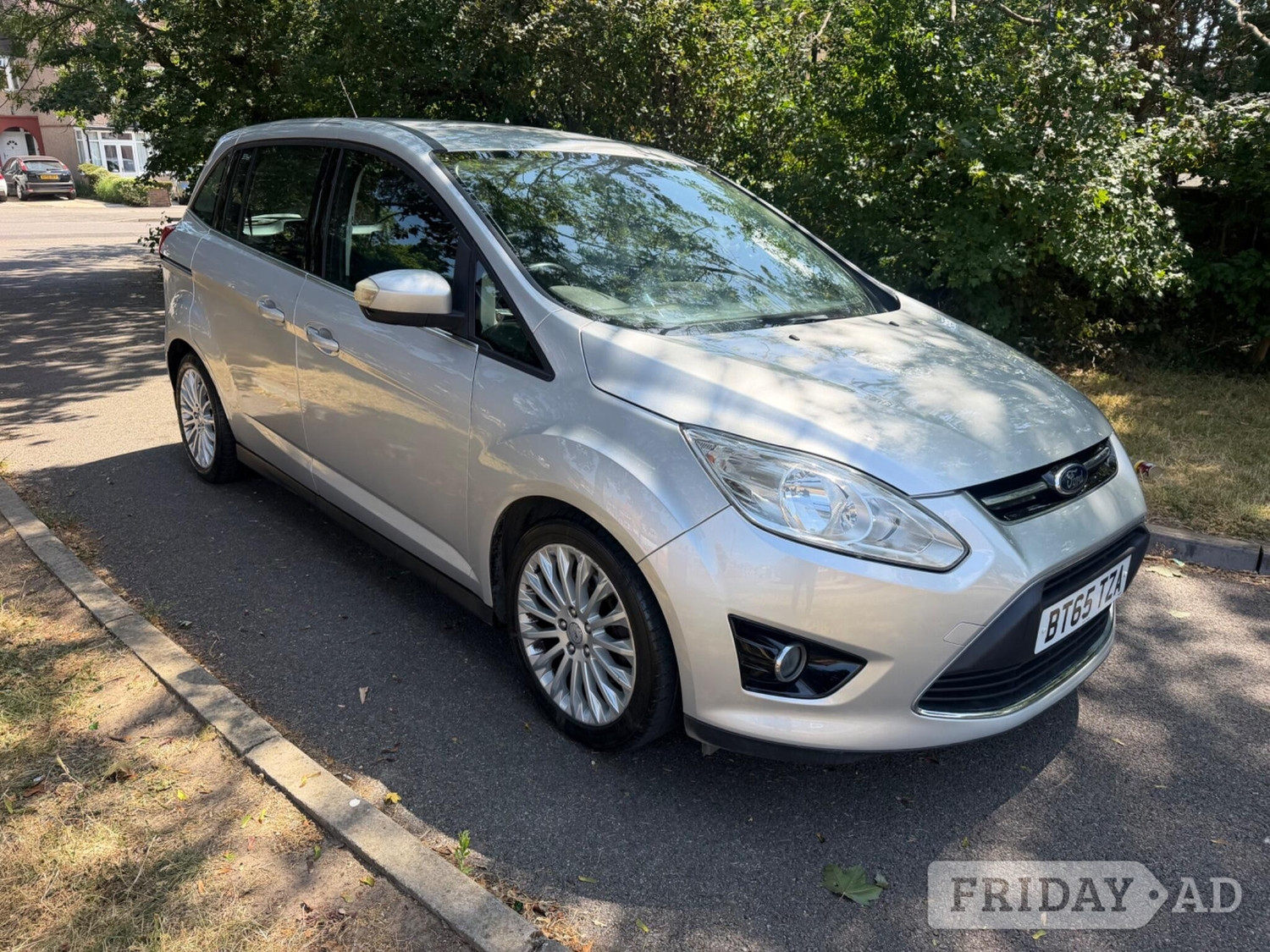 Ford Grand C-MAX 2016 in Uxbridge