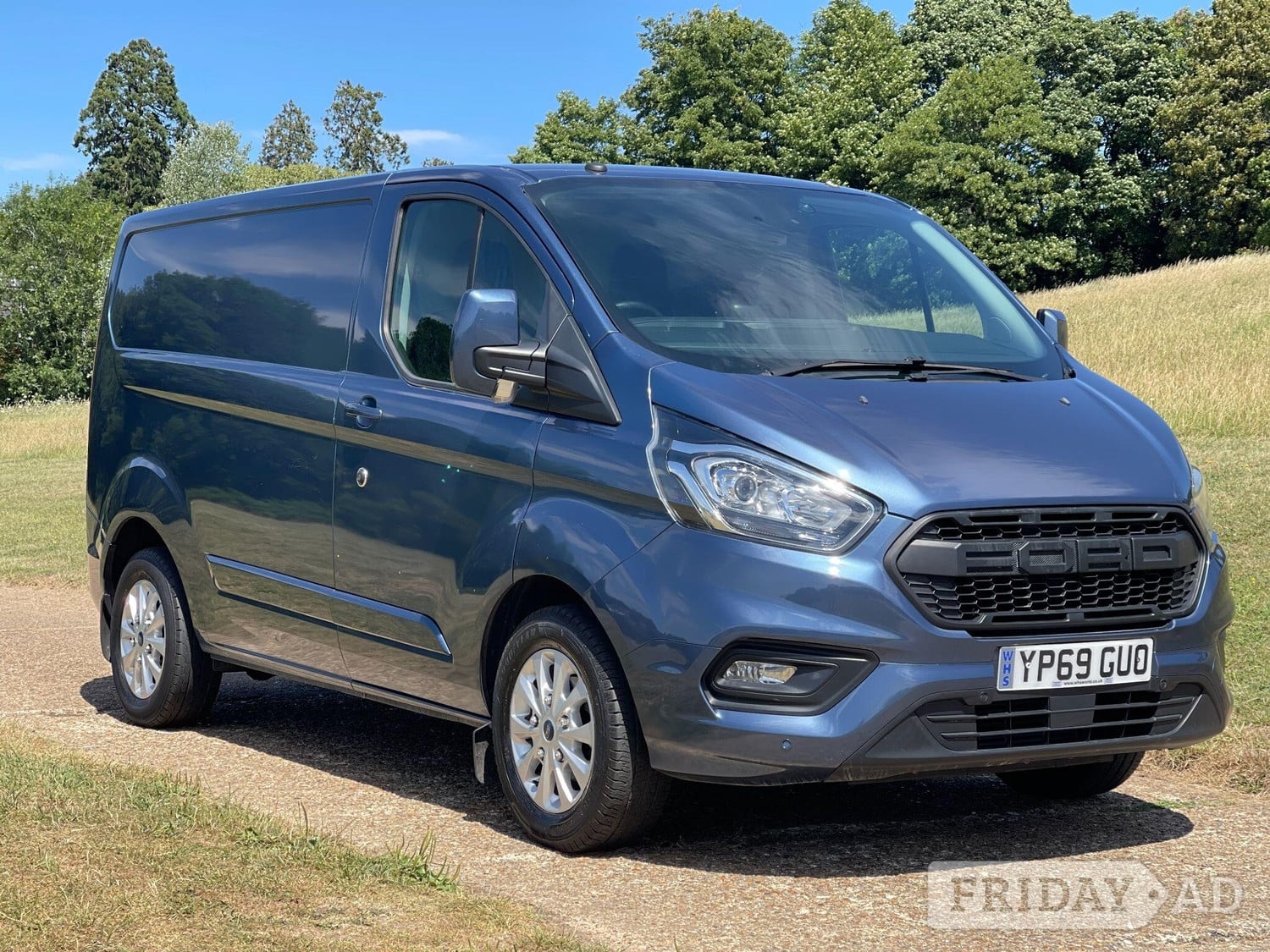 [ berth ]Ford Transit Custom