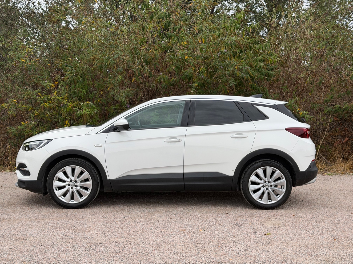 [ berth ]Vauxhall Grandland X
