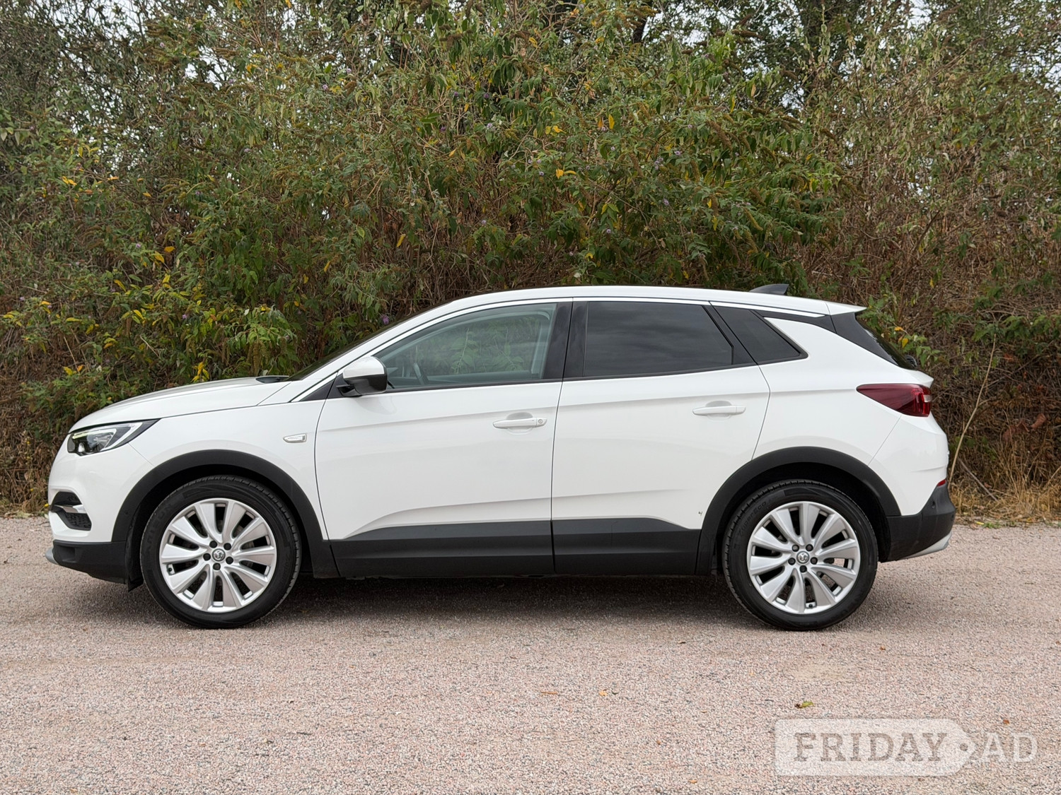 [ berth ]Vauxhall Grandland X