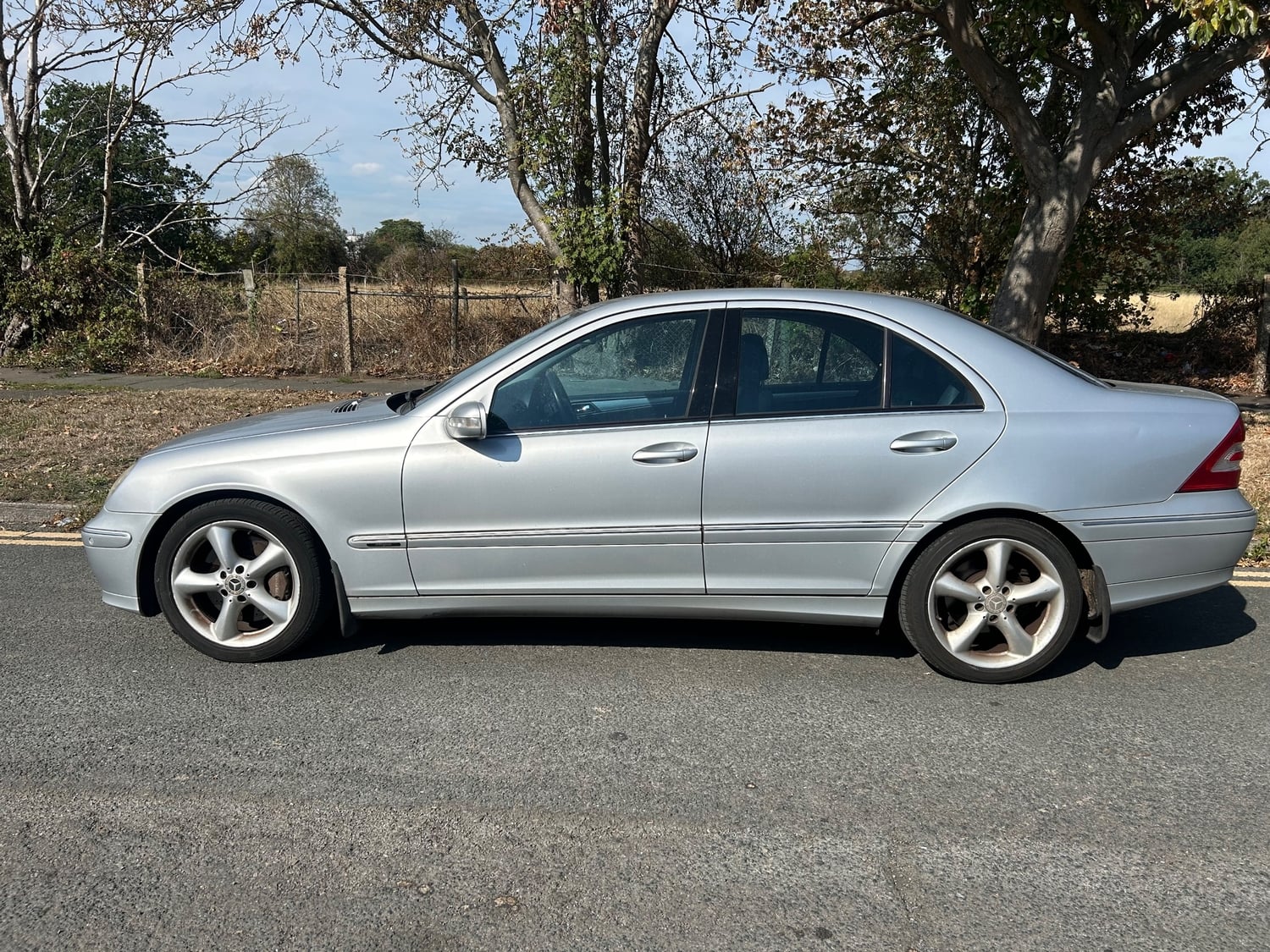[ berth ]Mercedes-Benz C Class