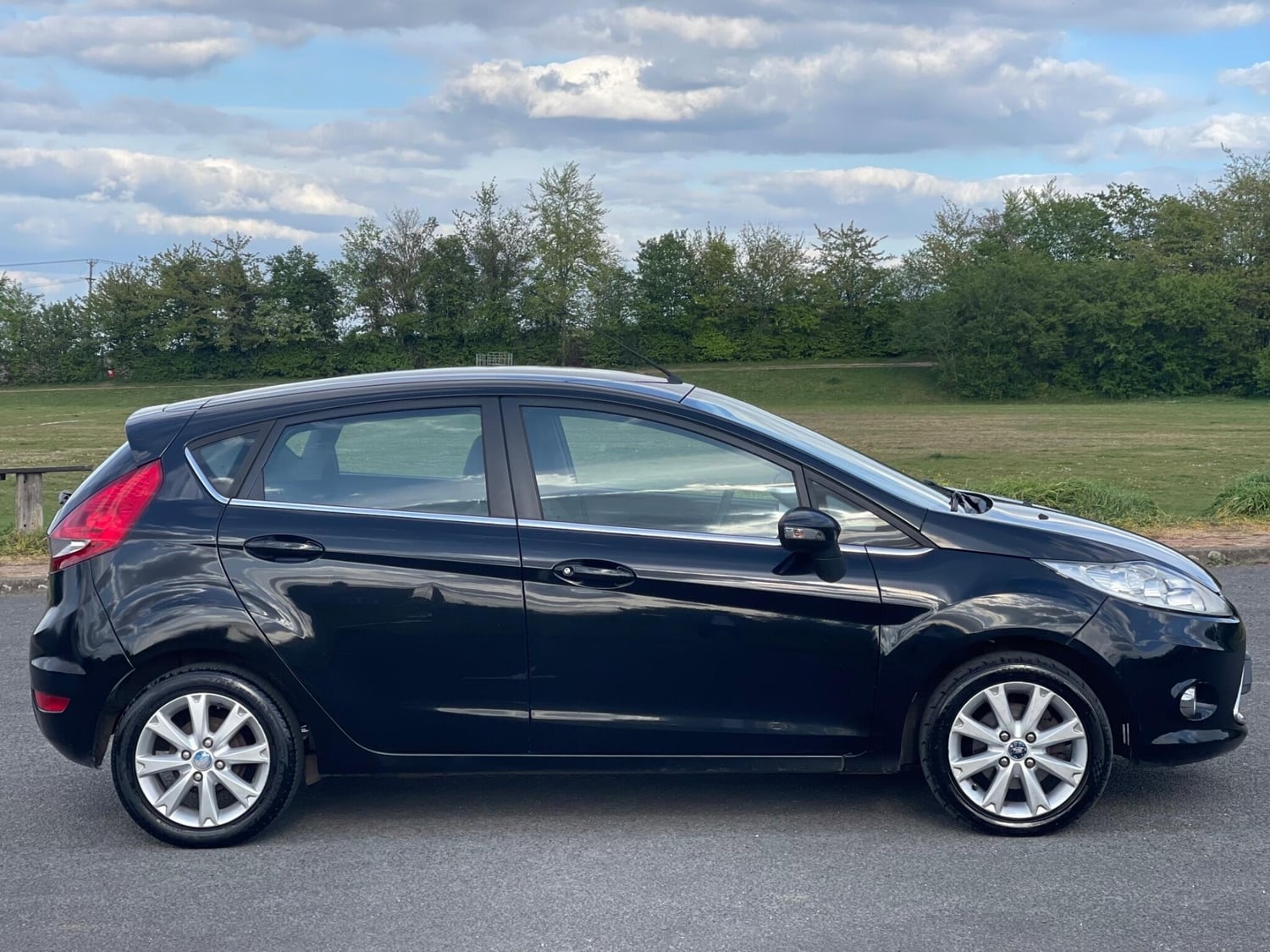 Ford Fiesta 2010 - Cars