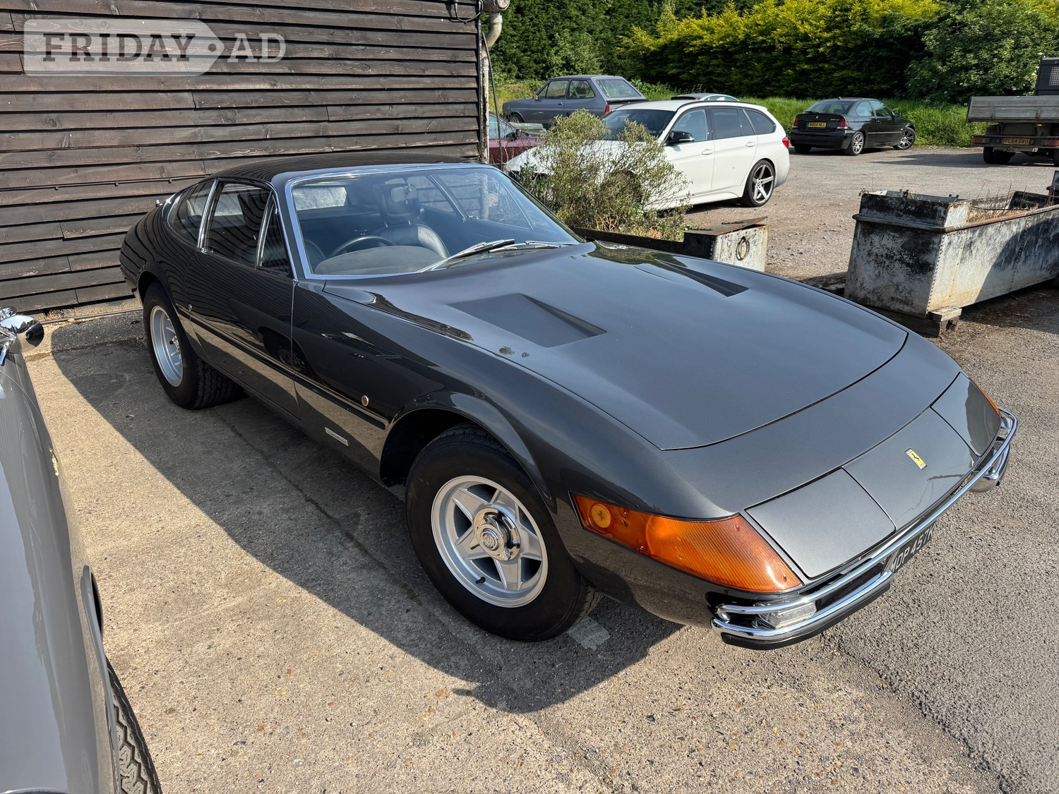 Ferrari 365GTB/4 Daytona 1971 in Henley-On-Thames