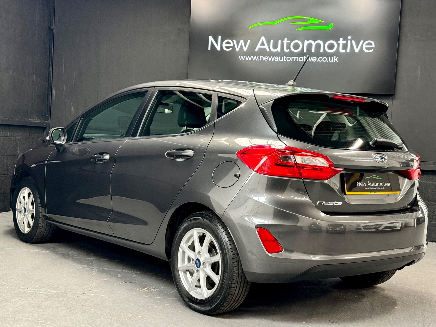 [ berth ]Ford Fiesta