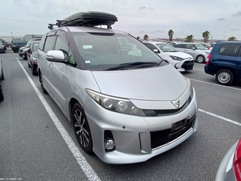 Toyota Estima 2013