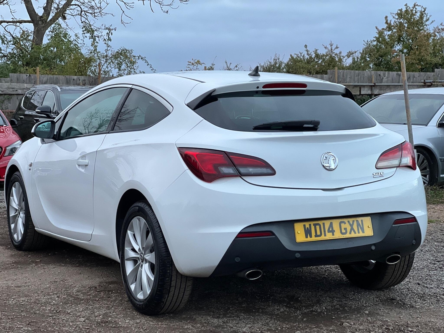 Vauxhall Astra 2014 - Cars