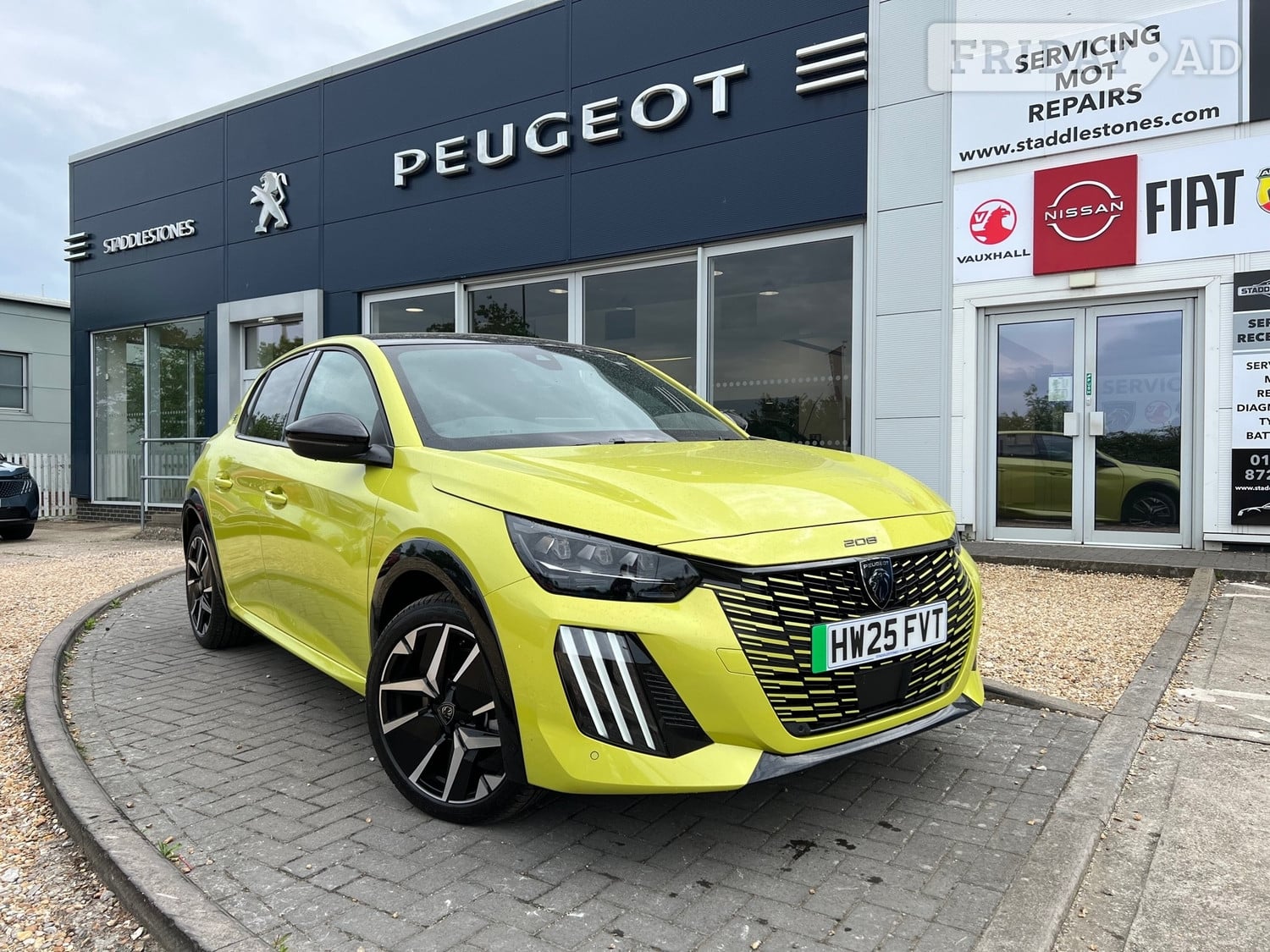 Peugeot e-208 2025 in Ryde