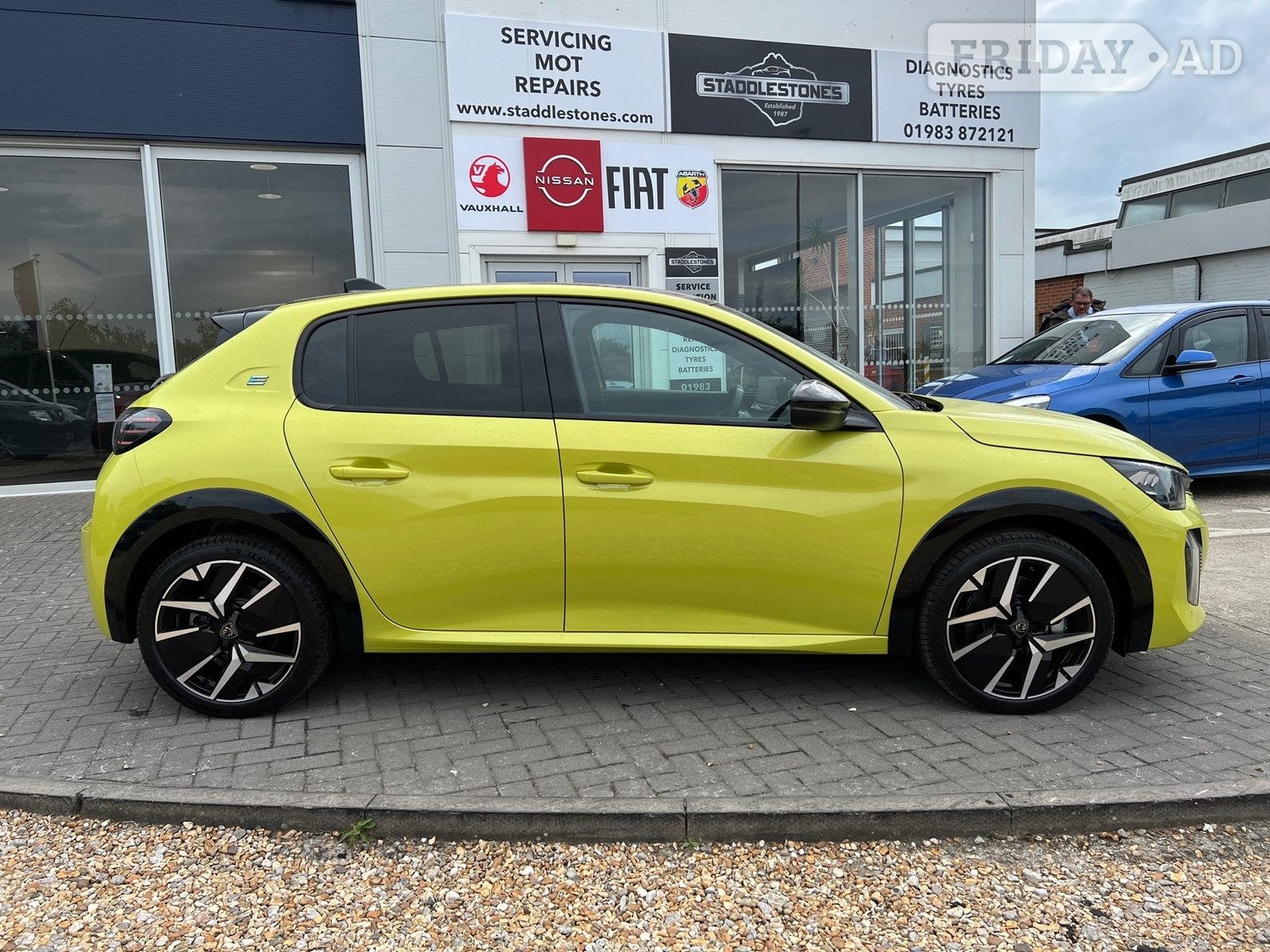 [ berth ]Peugeot e-208