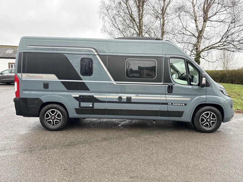 Adria Twin Supreme 600 SPB Halstead