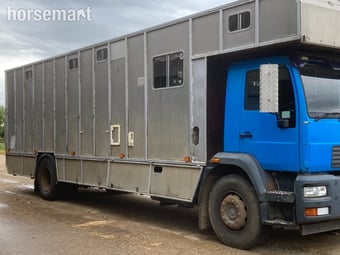 M2000 Man Horsebox