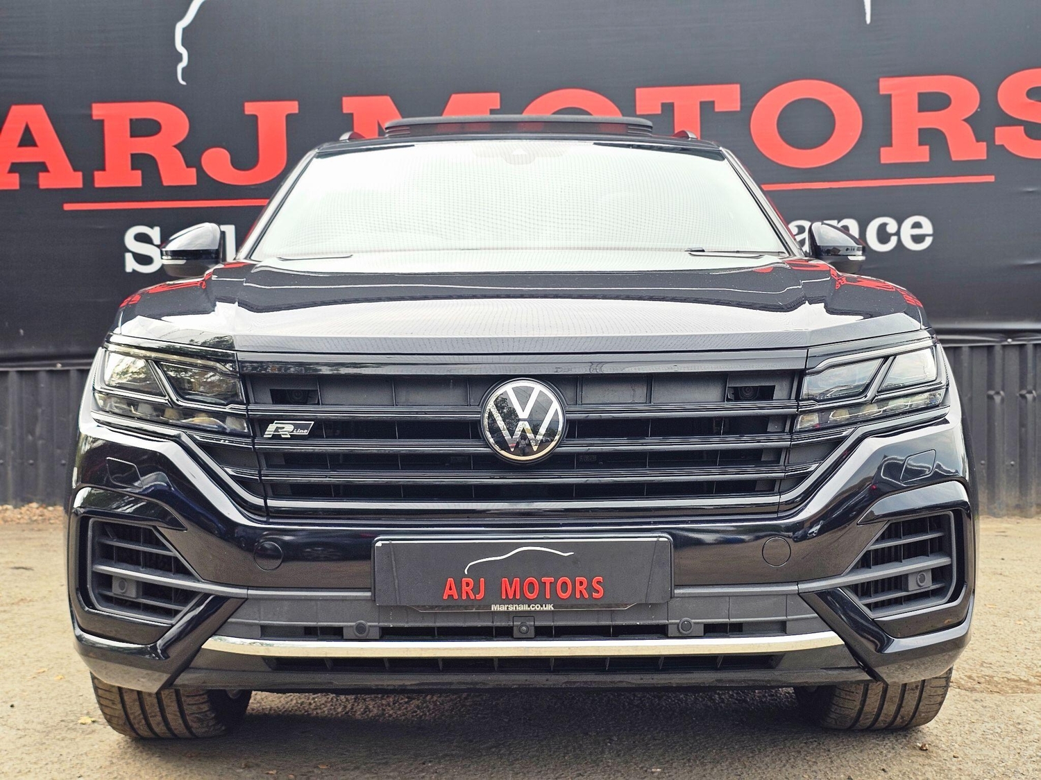 Volkswagen Touareg 2020 - Cars