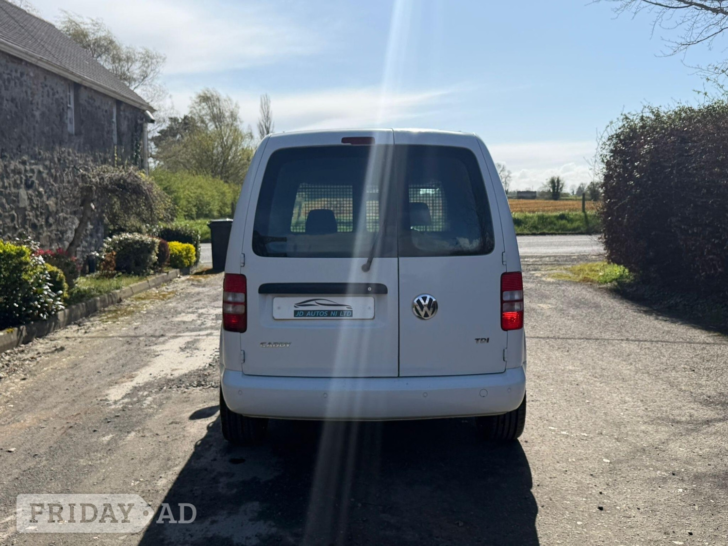 Volkswagen Caddy 2012 - Vans & Commercial Vehicles