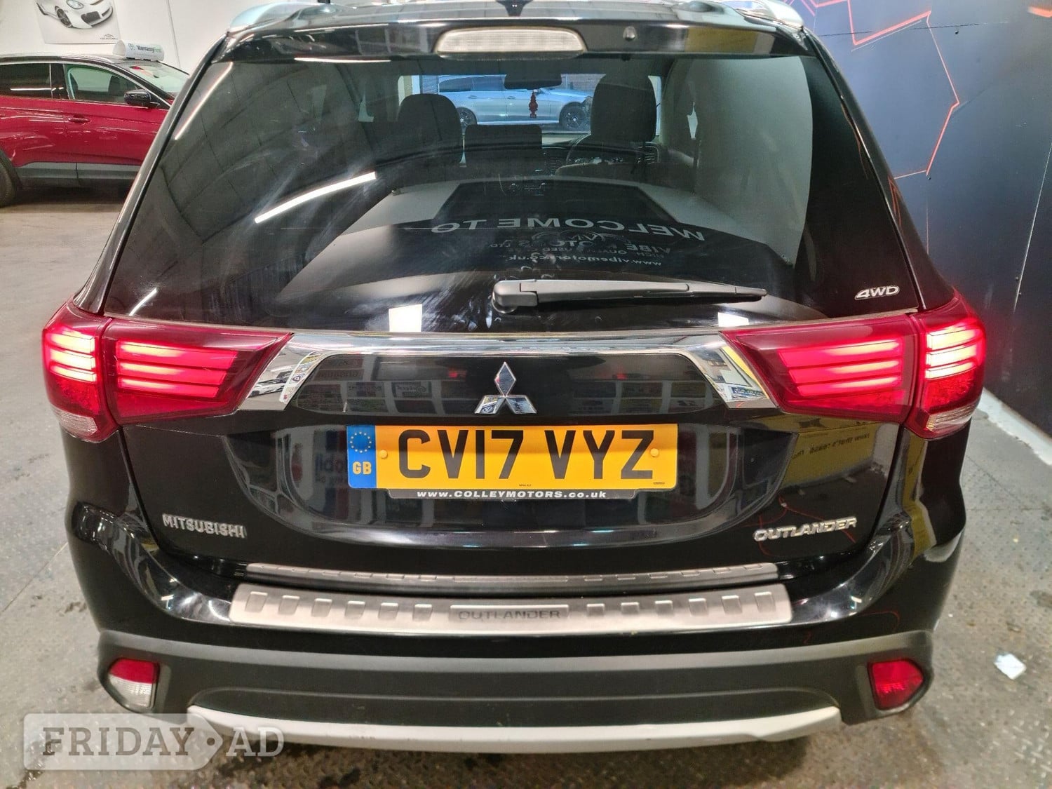 Mitsubishi Outlander 2017 - Cars
