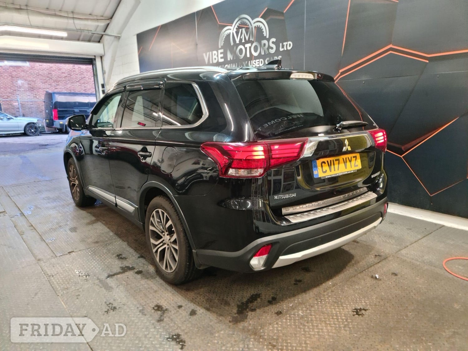 Mitsubishi Outlander 2017 - Cars in Harrow
