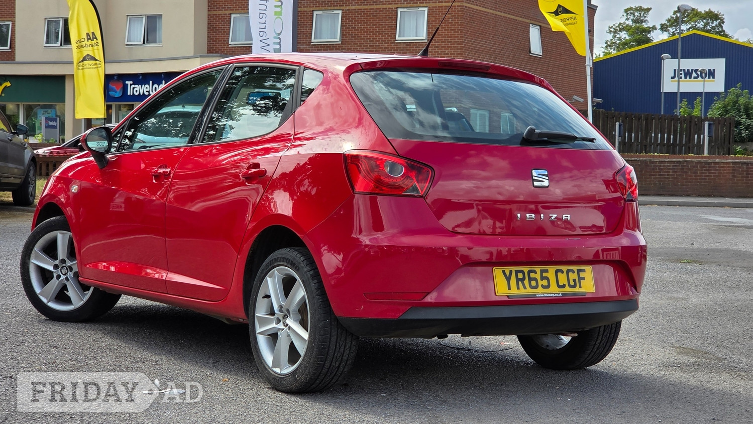 [ berth ]SEAT Ibiza