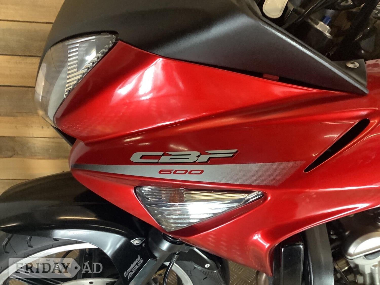 Honda CBF 2011 - Motorbikes, Scooters & Quads