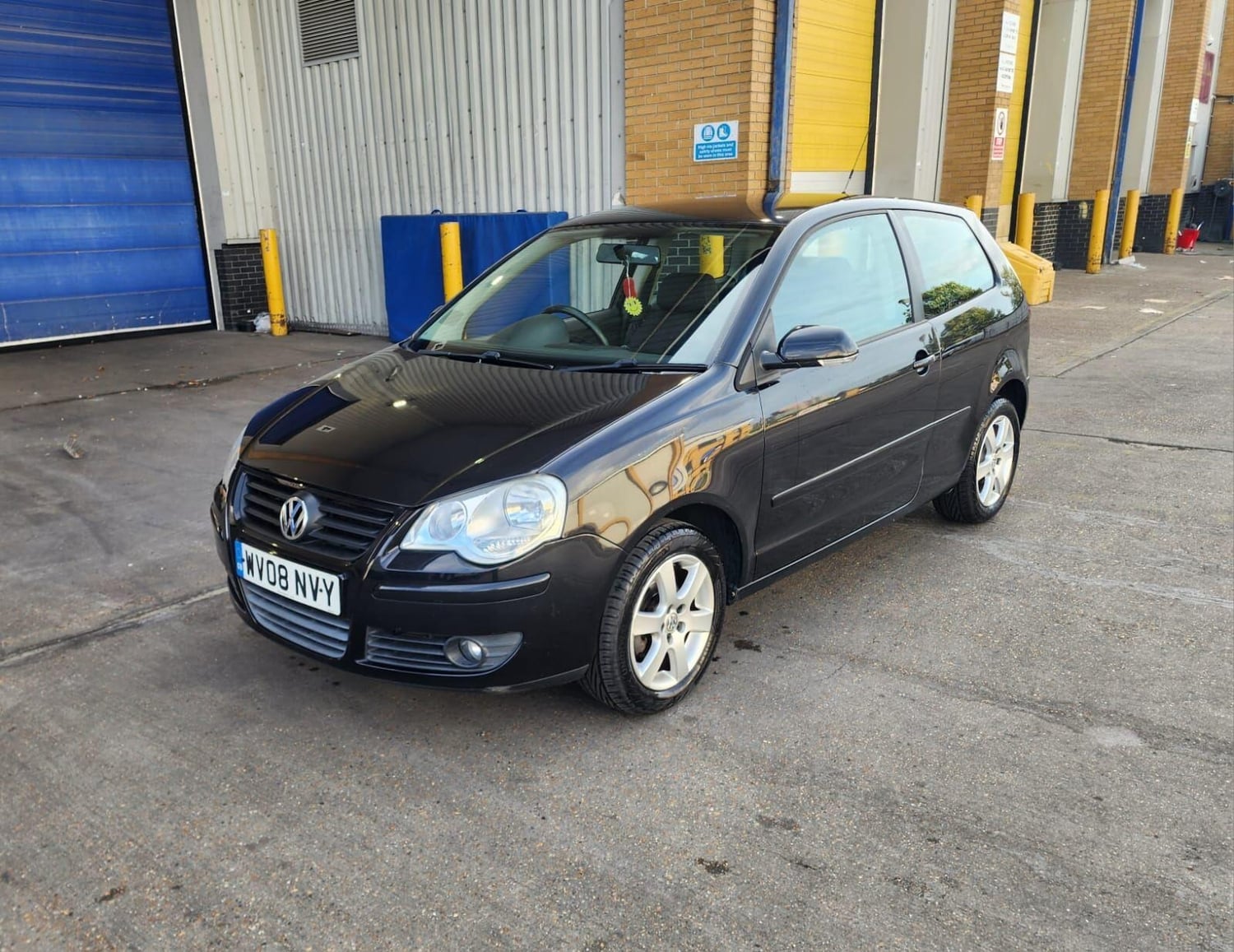[ berth ]Volkswagen Polo