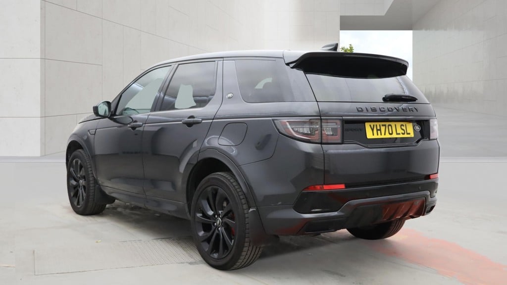 [ berth ]Land Rover Discovery Sport