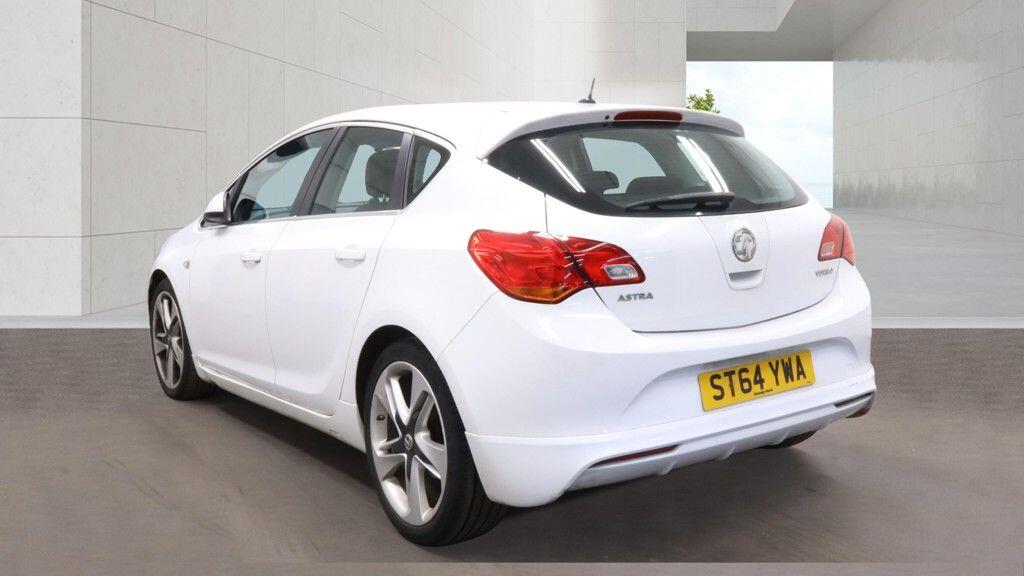 [ berth ]Vauxhall Astra