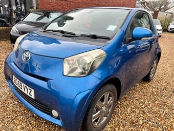Toyota IQ 2010