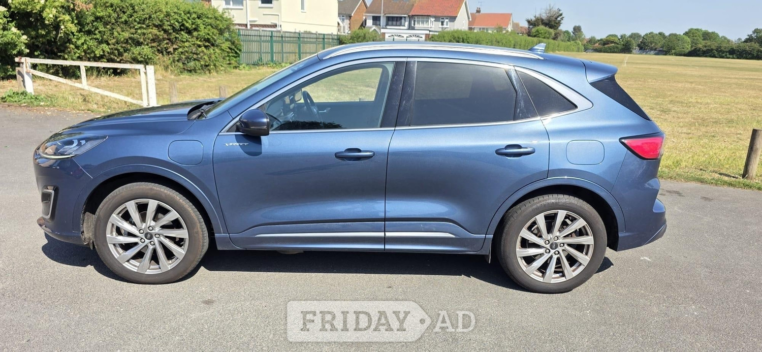 [ berth ]Ford Kuga