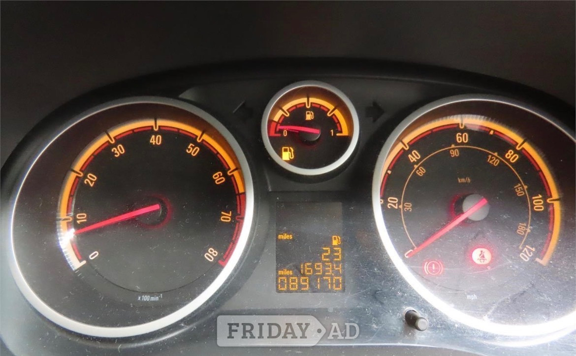 [ berth ]Vauxhall Corsa